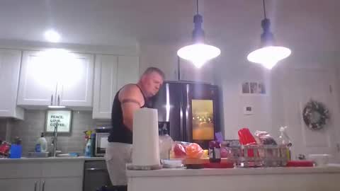 marriedguyold online show from 04-17-26, 04:10