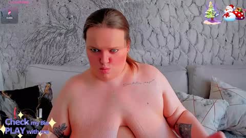 Snapshot of marry_girl chatting on 01-01-25, 07:20 Mary online show from 01-01-25, 07:20