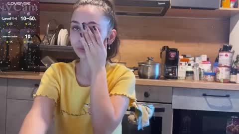 Merry online show from 03-10-26, 01:10