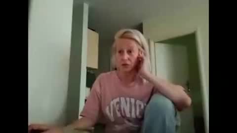 Snapshot of marrygorund chatting on 06-29-26, 06:08 MaryGoRound online show from 06-29-26, 06:08