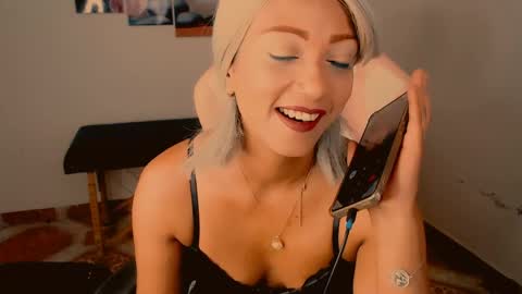 Snapshot of marryme00 chatting on 05-17-26, 03:30 May online show from 05-17-26, 03:30