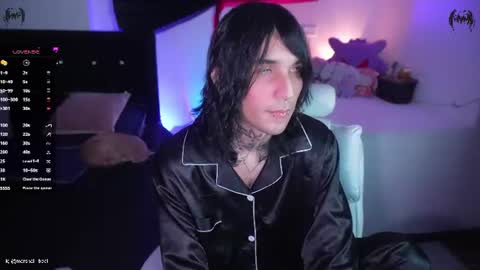 Snapshot of marshall_cazher chatting on 06-26-26, 05:34 marshall online show from 06-26-26, 05:34
