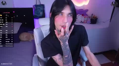 Snapshot of marshall_cazher chatting on 07-03-26, 05:25 marshall online show from 07-03-26, 05:25