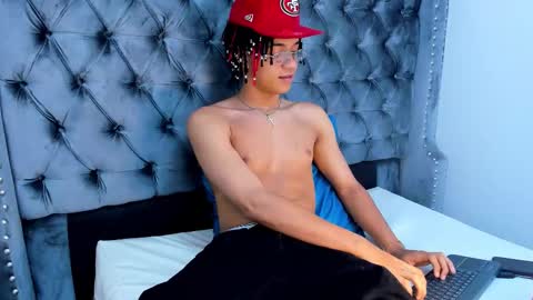 MARSHALL online show from 12-20-25, 01:29