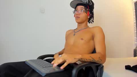 MARSHALL online show from 02-24-26, 12:58