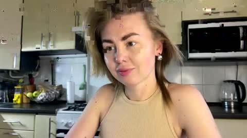 Marta online show from 05-18-26, 04:02