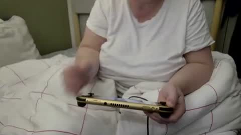 Martha online show from 11-14-25, 04:11