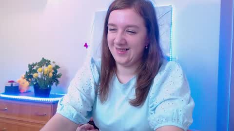 Snapshot of marthasimons chatting on 05-07-26, 04:07 Martha online show from 05-07-26, 04:07