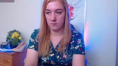 Snapshot of marthasimons chatting on 06-28-26, 05:02 Martha online show from 06-28-26, 05:02