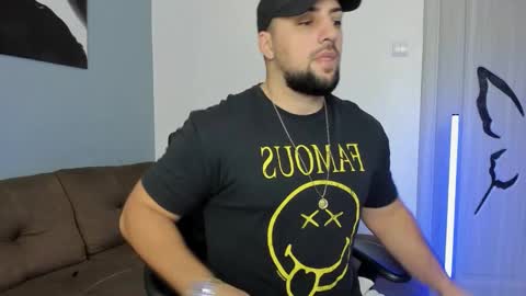 Snapshot of martiinsoul chatting on 12-21-24, 04:30 Martiinsoul online show from 12-21-24, 04:30