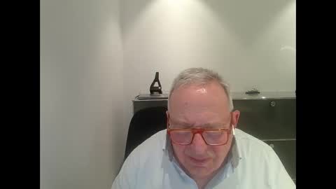 martin_1947 online show from 02-13-25, 11:04