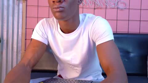 Martin online show from 11-11-25, 01:16