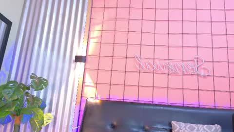 Snapshot of martin_killer chatting on 06-24-26, 01:15 Martin online show from 06-24-26, 01:15