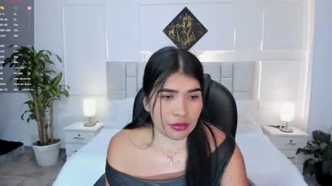 Snapshot of martina_evan chatting on 07-09-26, 01:48 marina online show from 07-09-26, 01:48