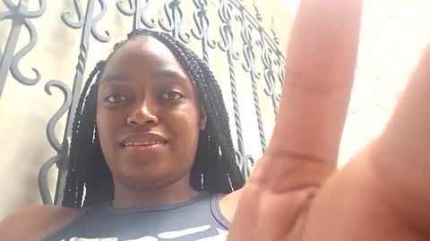 Laura online show from 11-30-25, 06:45