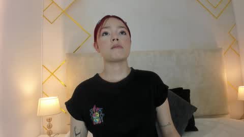 Snapshot of martinaa_garcia chatting on 02-15-26, 06:59 Martina online show from 02-15-26, 06:59