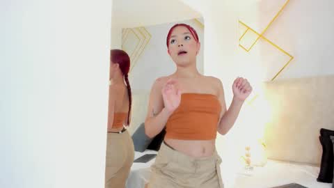 Snapshot of martinaa_garcia chatting on 02-19-26, 07:21 Martina online show from 02-19-26, 07:21