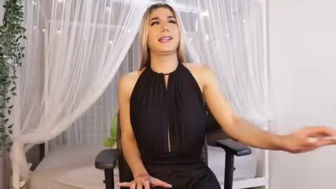 martinaa_rose online show from 06-22-26, 12:35