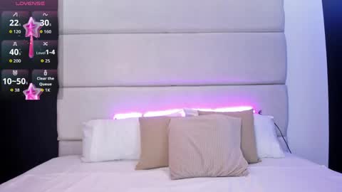 Snapshot of martinagarcia__ chatting on 05-26-26, 06:26 Martina Garcia online show from 05-26-26, 06:26