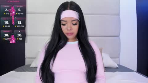 Snapshot of martinagarcia__ chatting on 05-30-26, 06:05 Martina Garcia online show from 05-30-26, 06:05