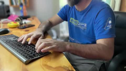 Snapshot of martincito22xl chatting on 12-23-24, 01:35 Martincito online show from 12-23-24, 01:35