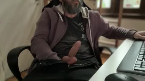 Snapshot of martincito22xl chatting on 09-15-25, 08:20 Martincito online show from 09-15-25, 08:20