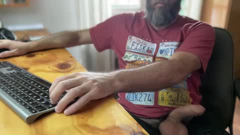 Snapshot of martincito22xl chatting on 10-03-25, 02:14 Martincito online show from 10-03-25, 02:14