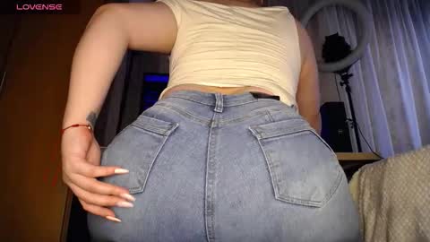 Snapshot of martiniella chatting on 09-16-25, 07:15 Antonella Martini online show from 09-16-25, 07:15