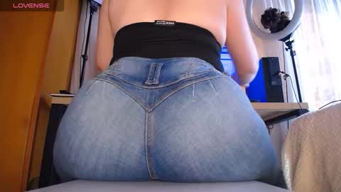 Snapshot of martiniella chatting on 10-02-25, 07:43 Antonella Martini online show from 10-02-25, 07:43