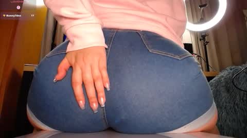 Snapshot of martiniella chatting on 11-16-25, 01:33 Antonella Martini online show from 11-16-25, 01:33