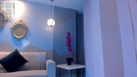 Snapshot of martinnabonnet chatting on 01-23-25, 04:15 Martinna Bonnet online show from 01-23-25, 04:15