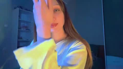 Emily online show from 10-04-25, 08:07