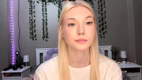 Lisa online show from 01-15-26, 03:27