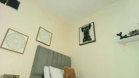 mary_cute9 online show from 04-17-26, 12:08