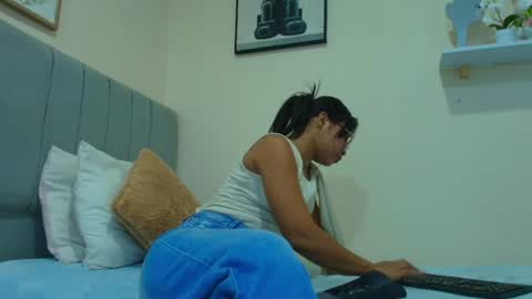 Snapshot of mary_cute9 chatting on 07-13-26, 12:08 mary_cute9 online show from 07-13-26, 12:08