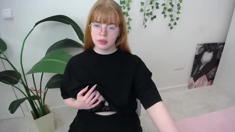 Mary online show from 04-28-26, 01:16