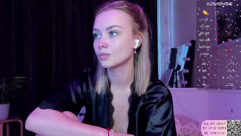 Snapshot of mary_romance chatting on 07-12-26, 03:58 Mary online show from 07-12-26, 03:58