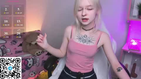 Snapshot of mary_wester chatting on 05-24-26, 11:21 Mary online show from 05-24-26, 11:21