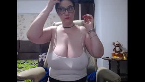 Snapshot of mary_x chatting on 07-07-26, 03:20 Mary online show from 07-07-26, 03:20