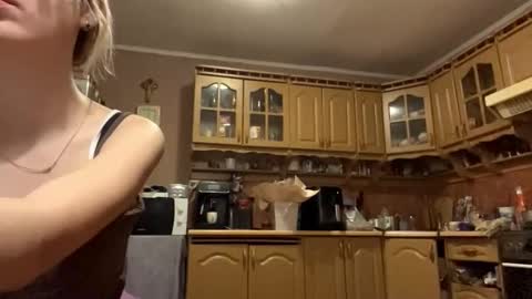 Snapshot of maryannaplateros chatting on 03-02-26, 09:32 Tessa online show from 03-02-26, 09:32