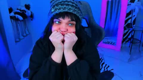 Mary online show from 02-04-26, 02:39