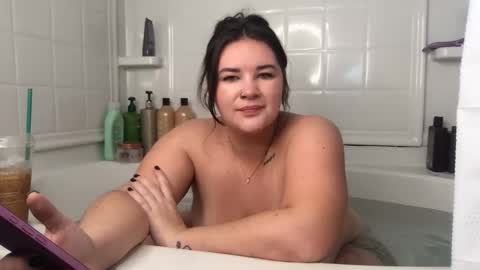 Snapshot of maryjane1297 chatting on 01-15-26, 06:22 MJ online show from 01-15-26, 06:22