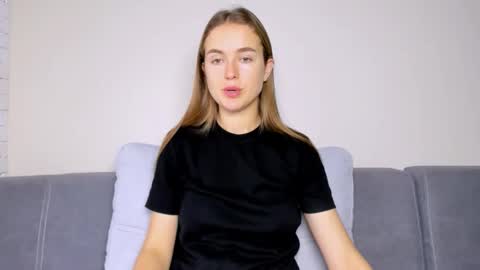 Mari online show from 11-25-25, 06:57