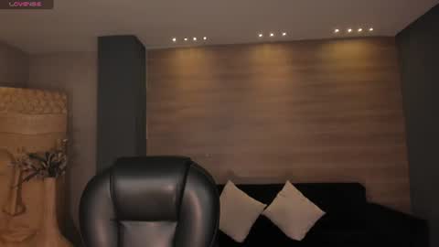 Snapshot of marylewis_ chatting on 06-27-26, 12:10 Mary online show from 06-27-26, 12:10