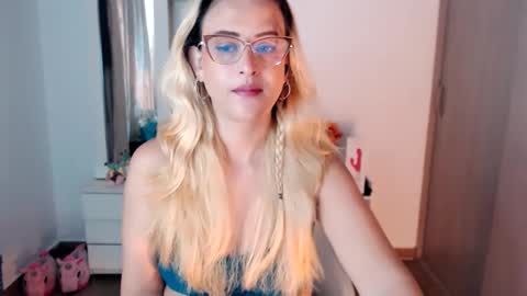 maryline online show from 11-15-25, 02:57