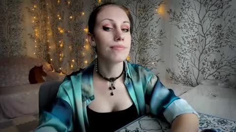 Mary Lou online show from 09-28-25, 09:36