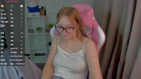 Snapshot of maryshiotta chatting on 02-18-25, 10:36 Mary online show from 02-18-25, 10:36