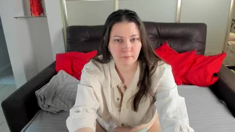 Snapshot of maryswon chatting on 11-12-25, 11:32 Mary online show from 11-12-25, 11:32