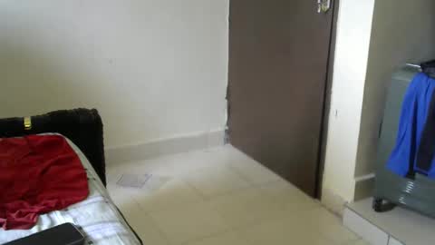 Cate online show from 10-25-25, 07:38