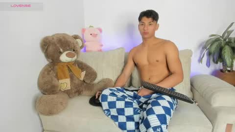 Snapshot of mash_angelo chatting on 05-29-26, 01:20 mash_angelo online show from 05-29-26, 01:20